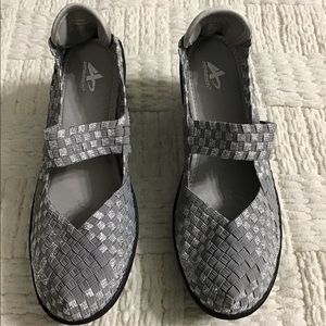 NWOT Athletech wedges